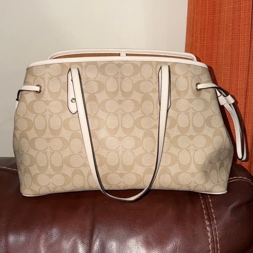 🔥🔥🔥Coach Signature Drawstring Carryall Shoulder Bag - Picture 4 of 16